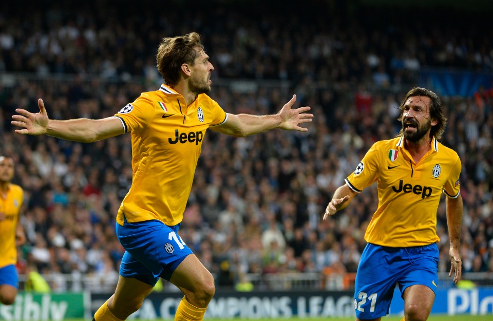 Juve boss Andrea Pirlo (R) is reportedly keen on signing his former team-mate Fernando Llorente (L)