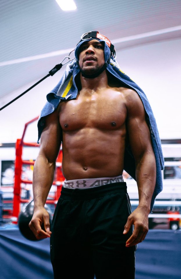 Anthony Joshua looks to have shed the pounds to face Oleksandr Usyk