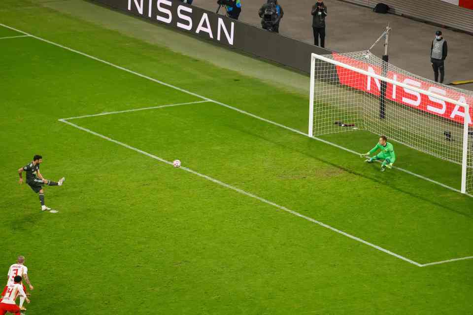 Bruno Fernandes gave Man Utd a lifeline with a late penalty