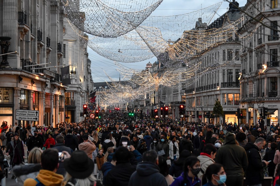 Londons Regent Street saw busy shoppers this evening 