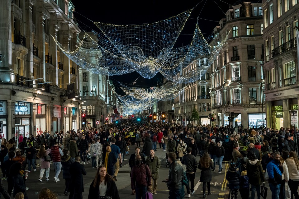 Shoppers were out in the masses to get their shopping in before London goes into Tier 3