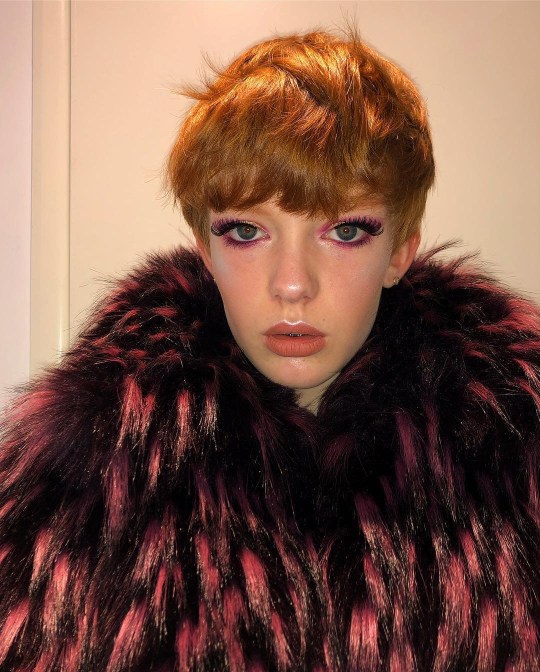 Jake's red-haired teen Amber wants to become a model