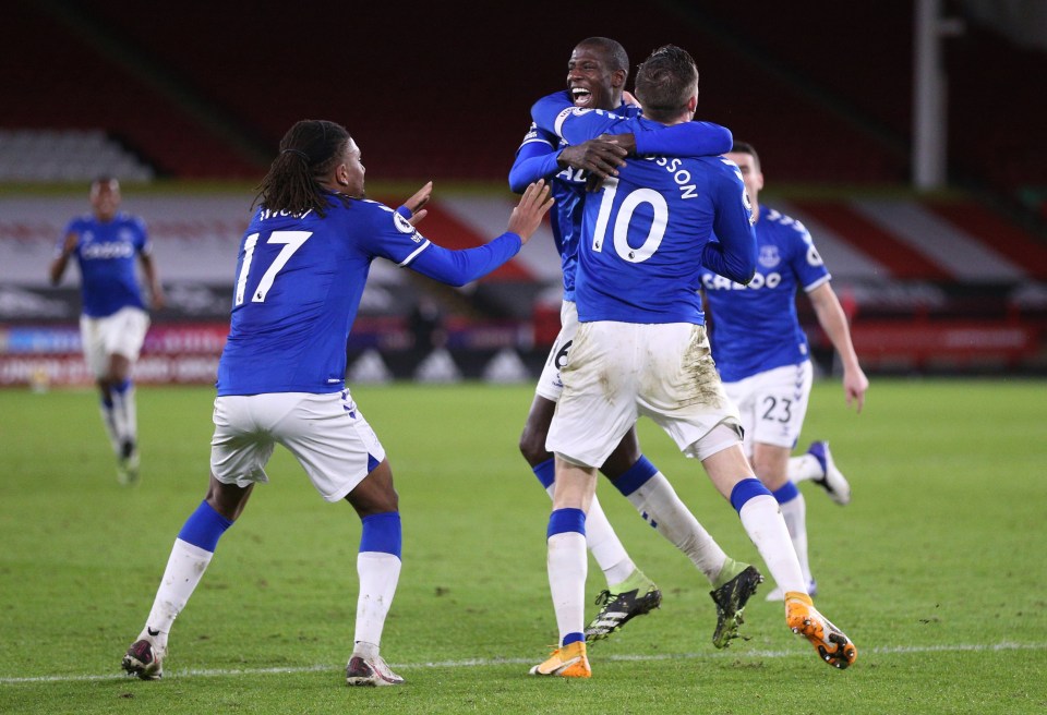 Everton rushed to celebrate the only goal of the game