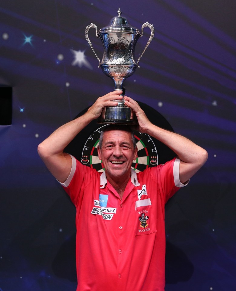 Wayne Warren wants to keep his BDO trophy after they slashed prize money