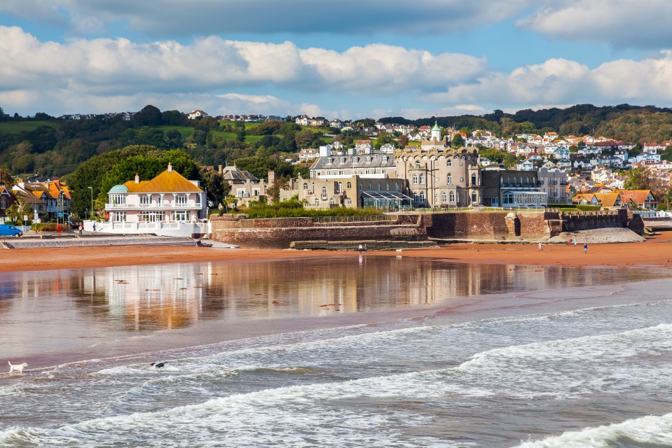 Paignton in Devon has an average temperature of 16.9 degrees