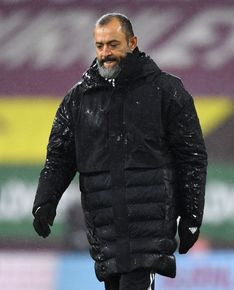 Nuno Espirito Santo launched a blistering attack on Lee Mason after Wolves' 2-1 defeat by Burnley