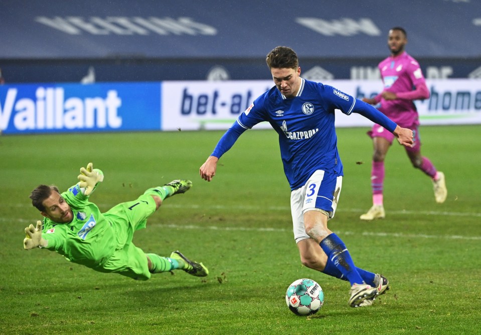 Schalke signed Hoppe in 2019