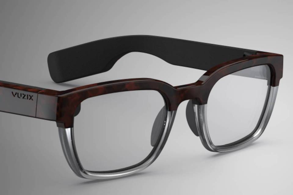 Wearers of these tuneable specs can adjust the focus based on what they're using them for