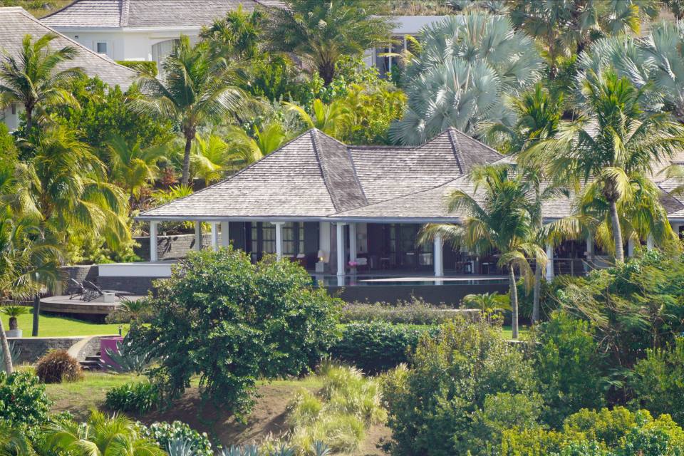 Robbie Williams is currently self-isolating in the most stunning villa in St Barts