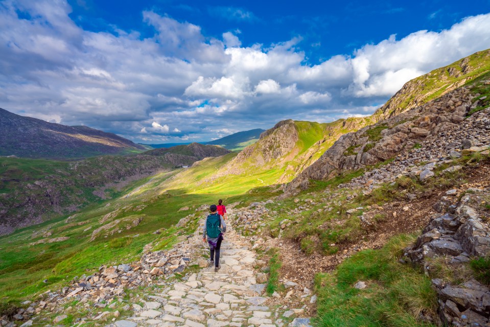 Swn Y Nant is right at the heart of Wales’ sensational Snowdonia National Park with is magnificent peaks