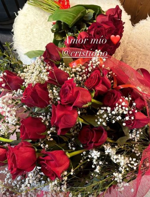 Ronaldo gifted Georgina a stunning bouquet of red roses