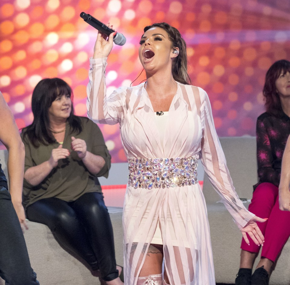 Katie performed live on Loose Women in 2017