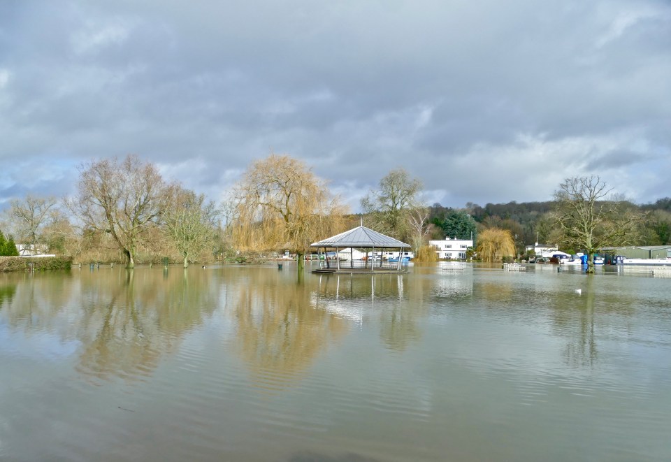 Flooding in Henley on Thames, Oxfordshire