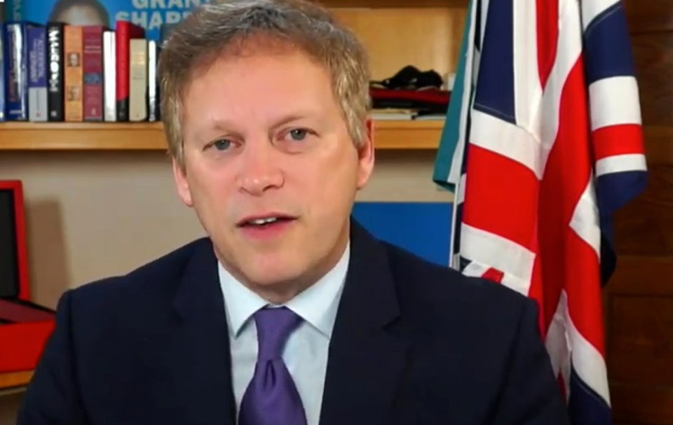 Transport Secretary Grant Shapps said 'the best advice is do nothing at this stage' as he kicked off confusion on breakfast TV