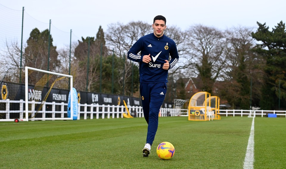 Raul Jimenez is back taking part in some Wolves sessions after fracturing his skull