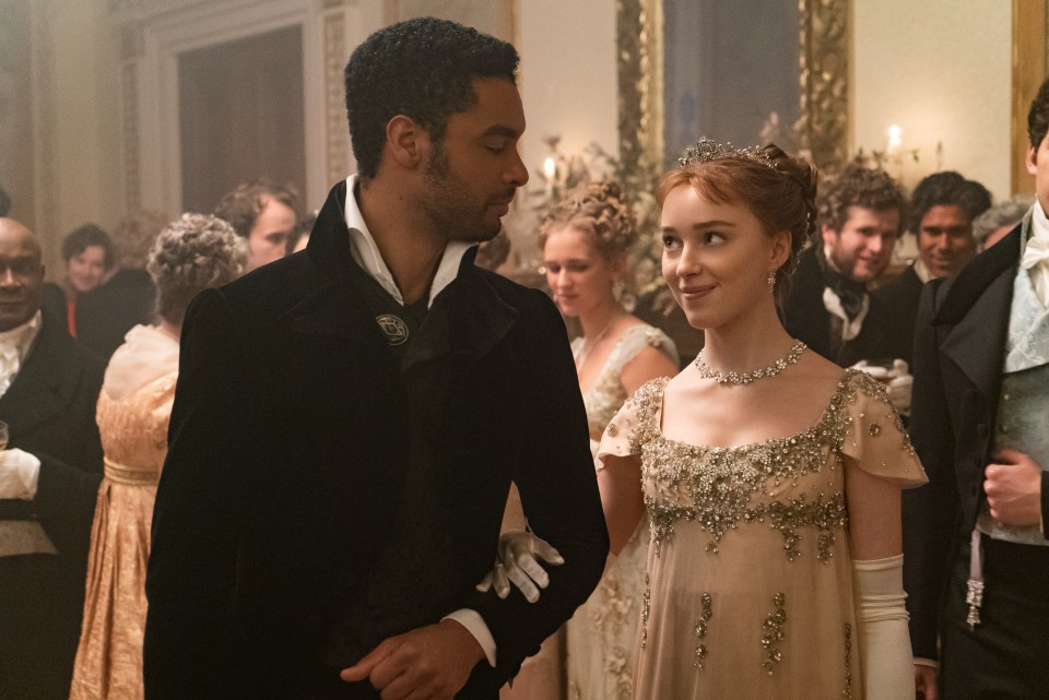 Phoebe Dynevor and Regé-Jean Page star in the new Netflix period drama