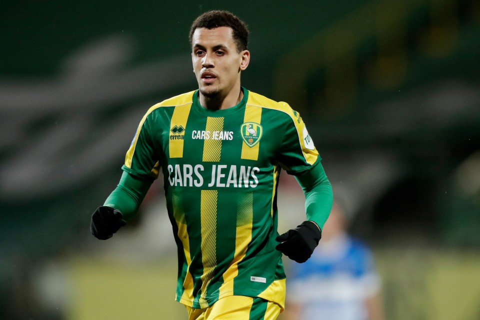 Ravel Morrison is in talks with a Championship club over his next move