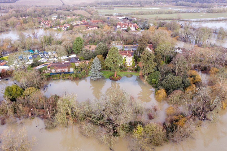 The Thames bursts its banks at Sonning On Thames, Berkshire, putting George and Amal Clooney's home at risk