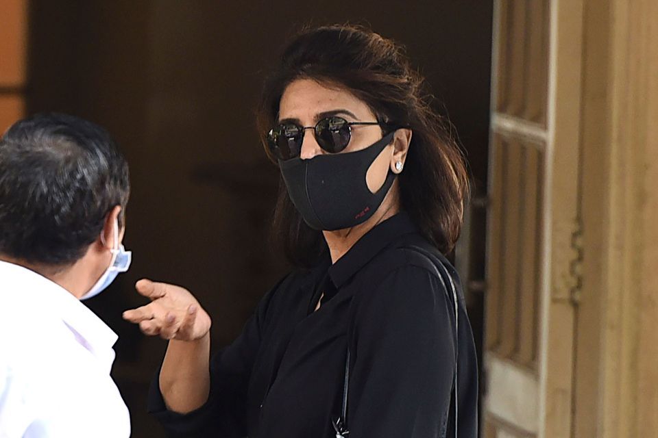 Neetu Kapoor joined close family at a small funeral in Mumbai