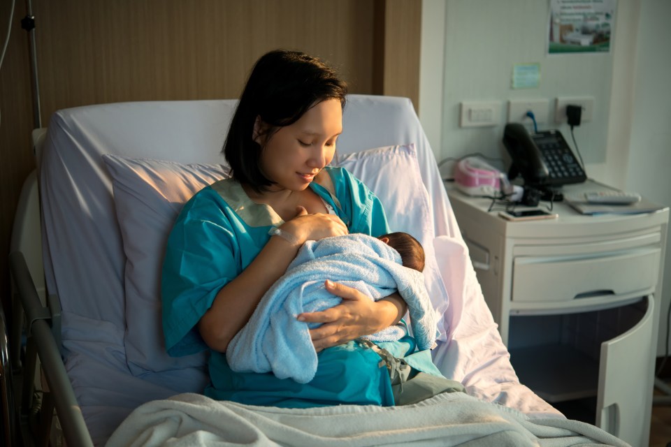 Midwives have been instructed to say 'chestfeeding' instead of 'breastfeeding'