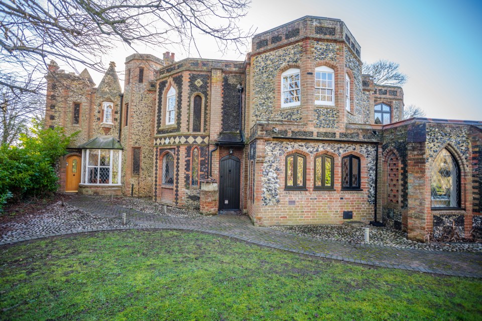 It boasts of more than 30 brick-built arches throughout