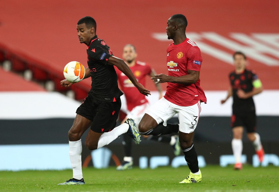 Eric Bailly marshals Alexander Isak as Man Utd keep a clean sheet in their 4-0 aggregate win