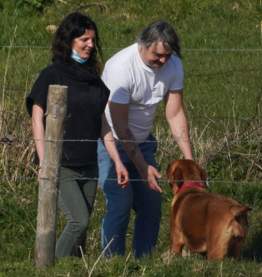 Pete looks healthier and happier than ever with his girlfriend Katia De Vidas and their dog