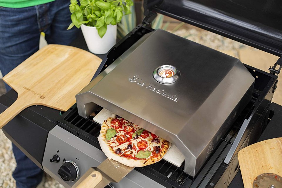  A handy and affordable pizza oven