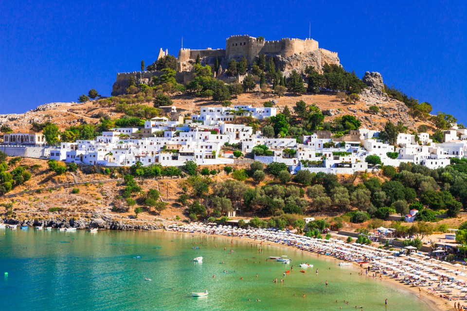 Greece still wants tourists back by May 14, the tourism minister has confirmed