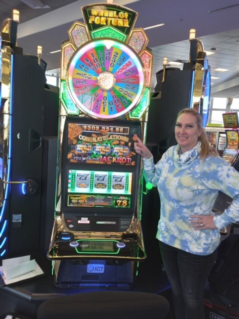 Las Vegas Airport congratulated her on her winnings