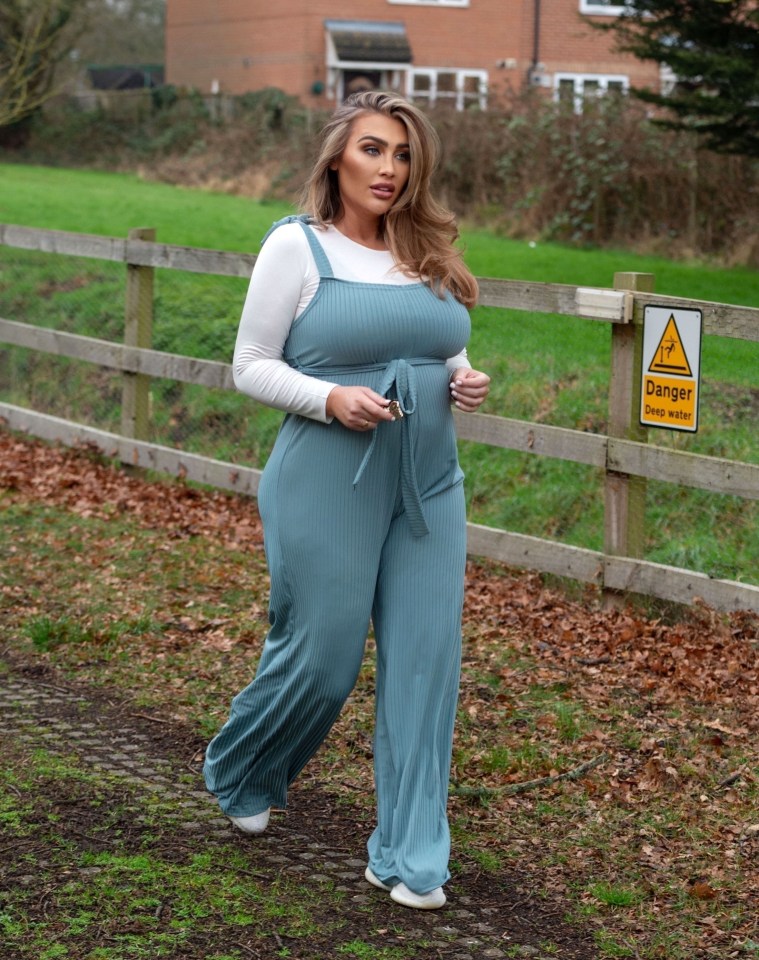 Lauren Goodger cut a stylish figure on a walk yesterday