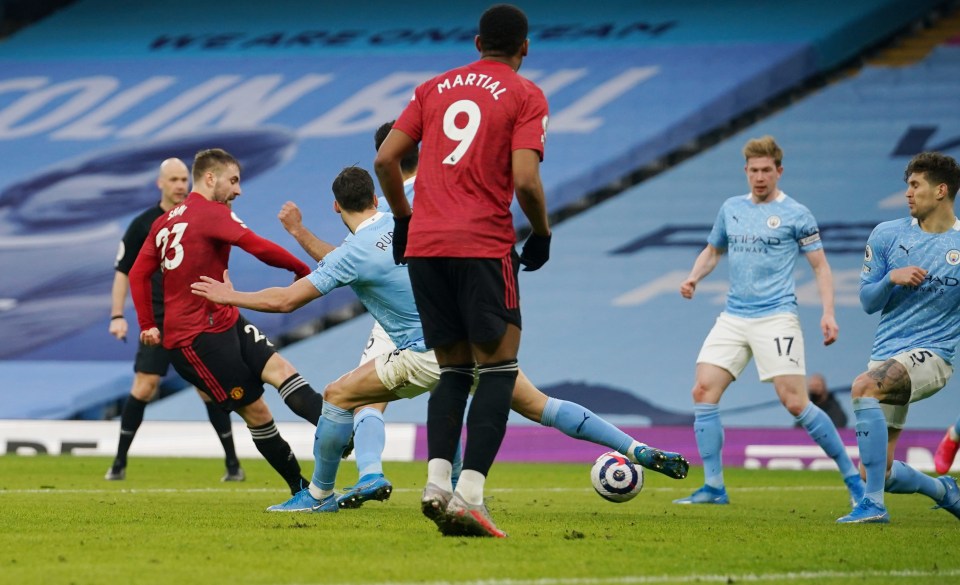 Luke Shaw drills Man Utd 2-0 up early in the second period at the Etihad