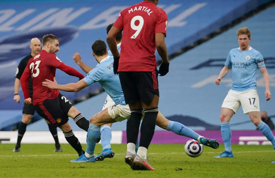 Shaw produced a thoroughly accomplished finish from just inside the box