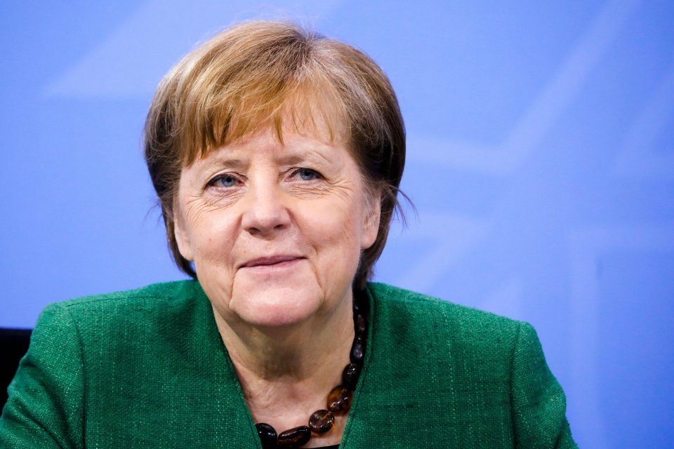 Germany's Angela Merkel backed Brussels' push for more aggressive curbs on jabs exports