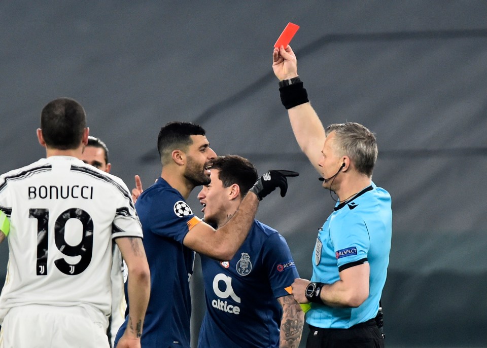 Mehdi Taremi was sent off for two quick yellow cards in between Chiesa’s double