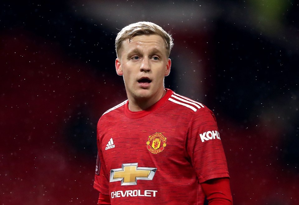 Donny van de Beek is unhappy with his lack of minutes at Man Utd