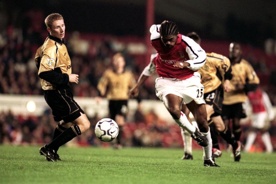 In 2001 Roche appeared for Man Utd for the very first time against Arsenal in a Worthington Cup tie