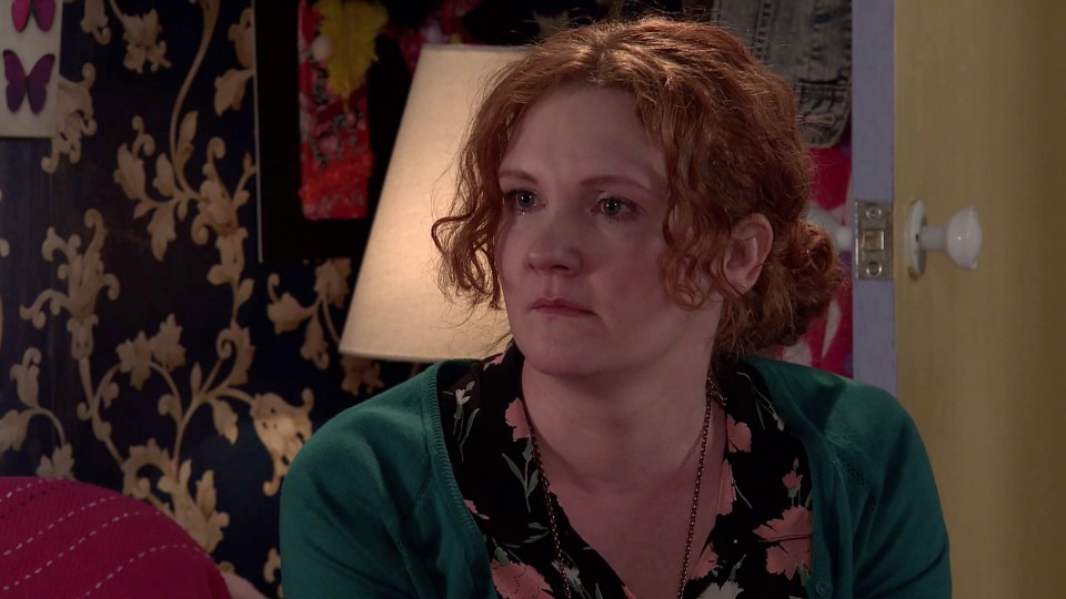 Fiz is devastated when Tyrone moves out and in with Kevin