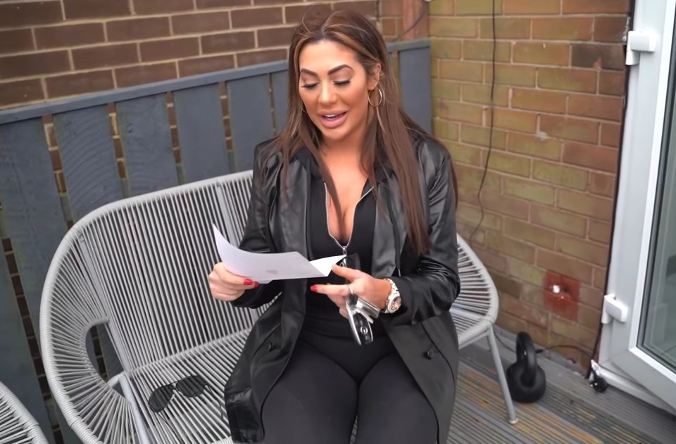 Chloe got emotional after she read a sweet letter Brandon had penned for her