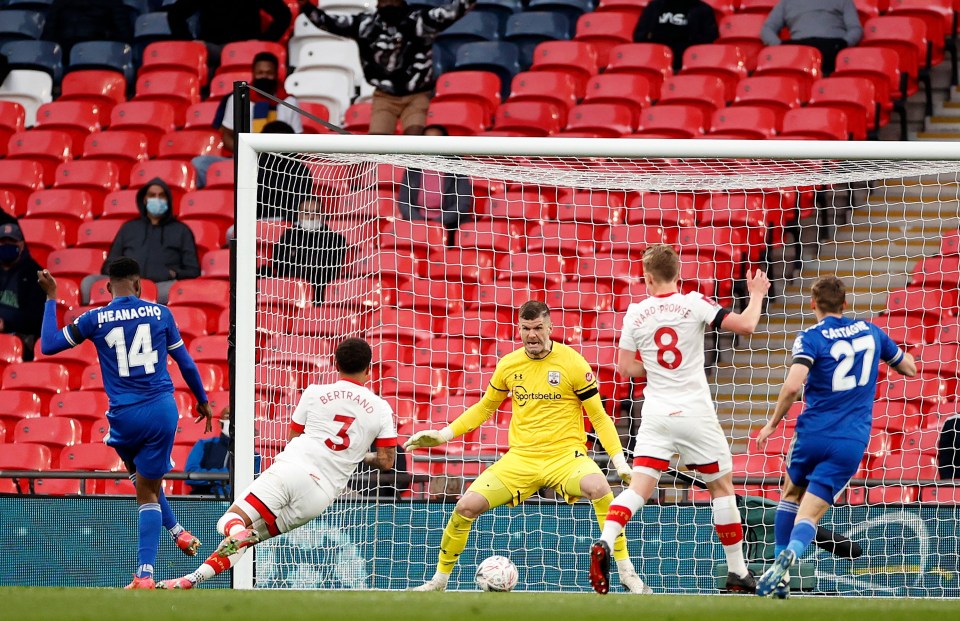 Kelechi Iheanacho slots home the rebound from his own effort as Leicester saw off Southampton in the FA Cup semi-final