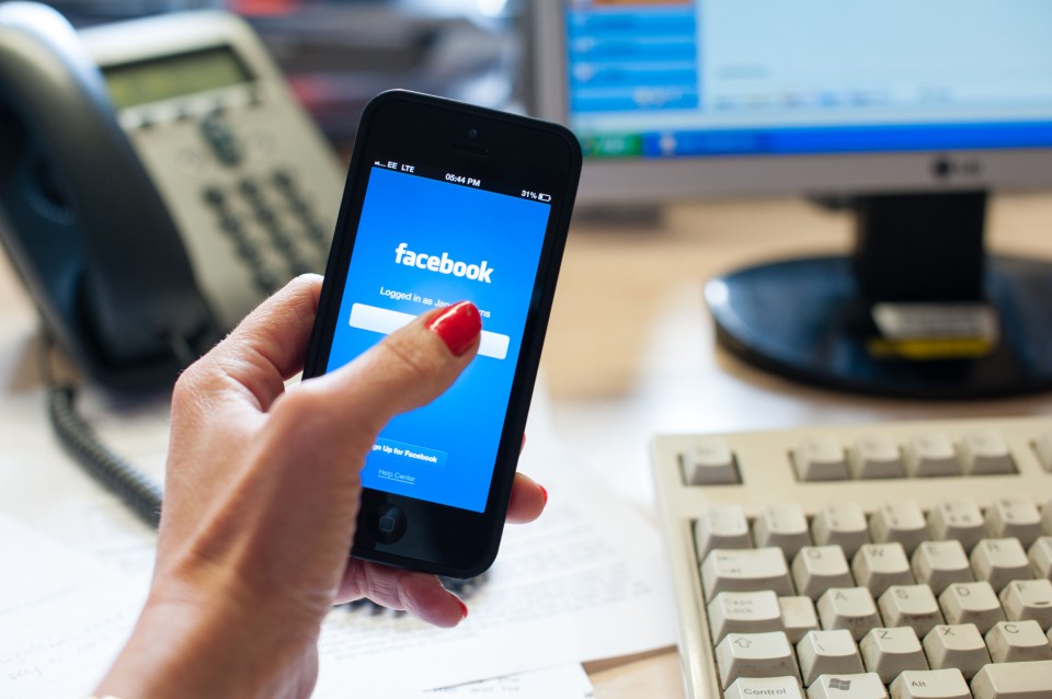 17 per cent of staff admitted to spending one-quarter of the average working day on social media