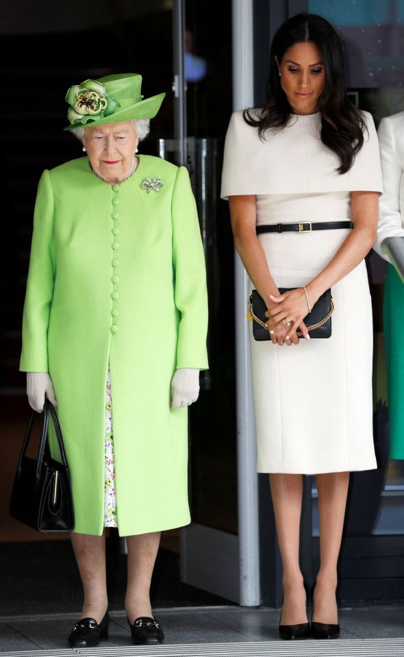 Meghan left a handwritten note with the wreath laid from her and Harry