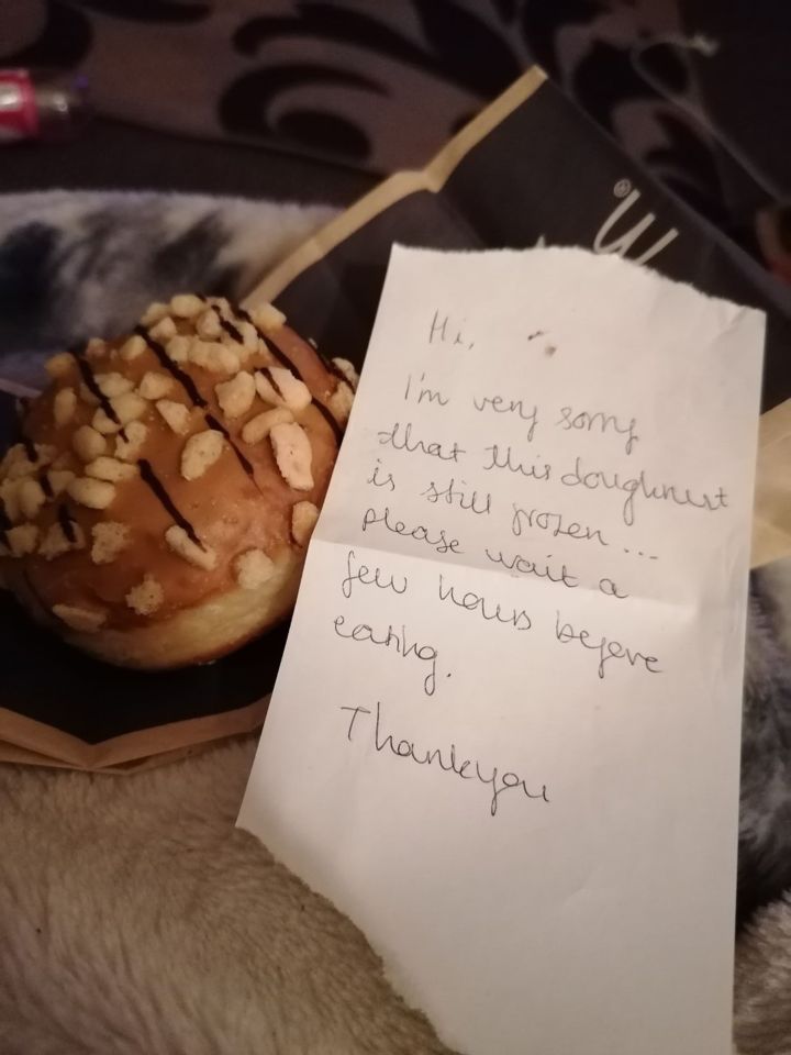 The note apologised for the frozen doughnut and advised Danni should wait until it had defrosted