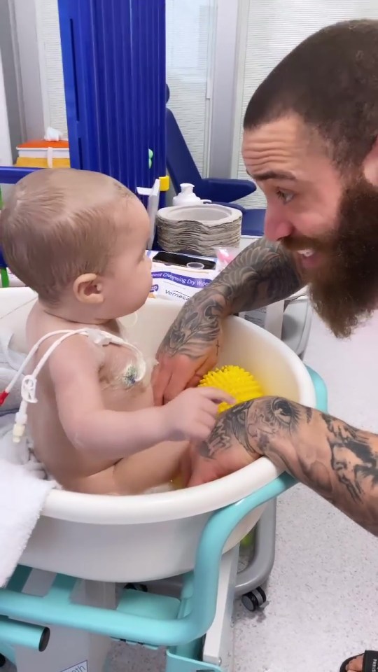 Ashley Cain gives his daughter Azaylia her last bath in hospital