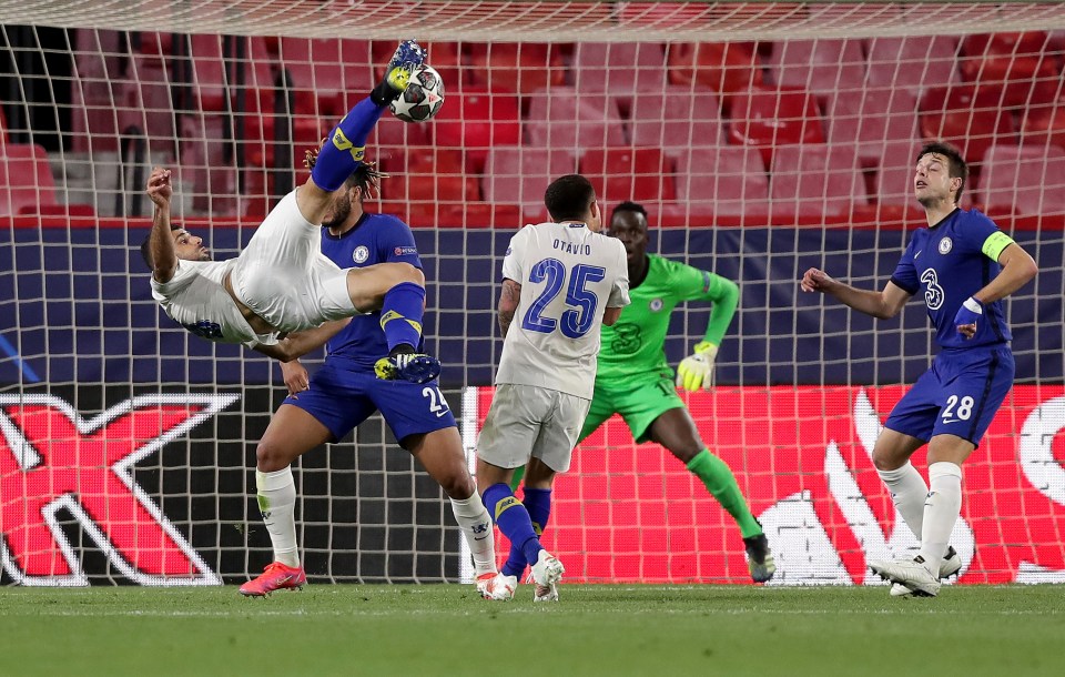 Taremi showed incredible athleticism as he thumped the ball into the net with an overhead kick