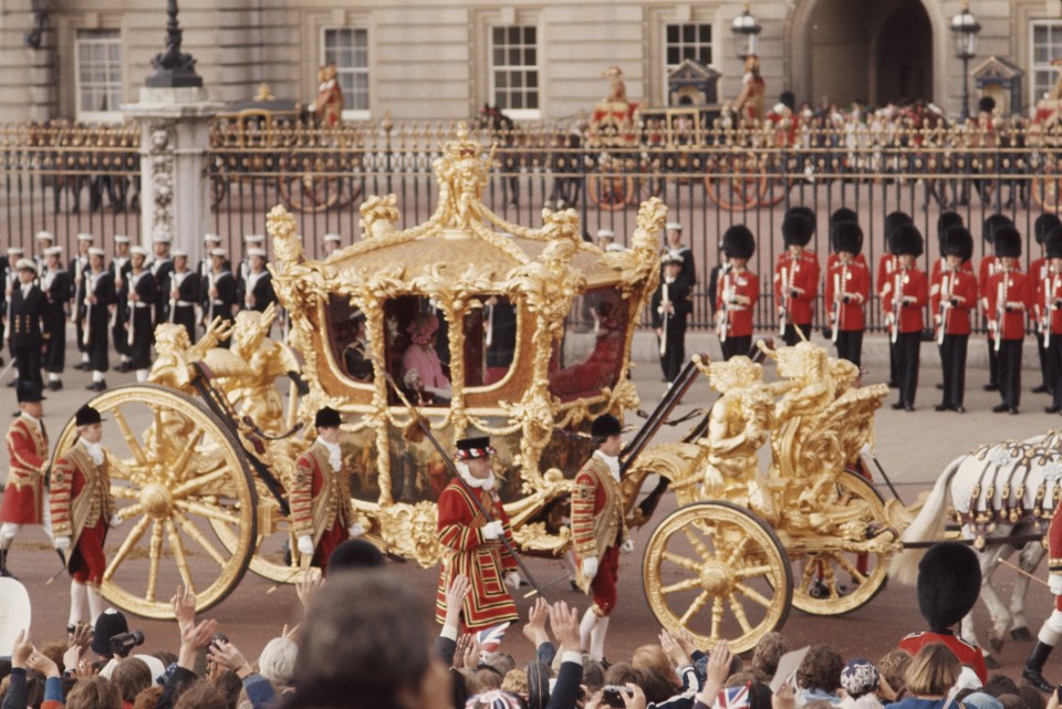 In 1977, more than a million ­people lined streets of London to watch the Queen mark her Silver Jubilee