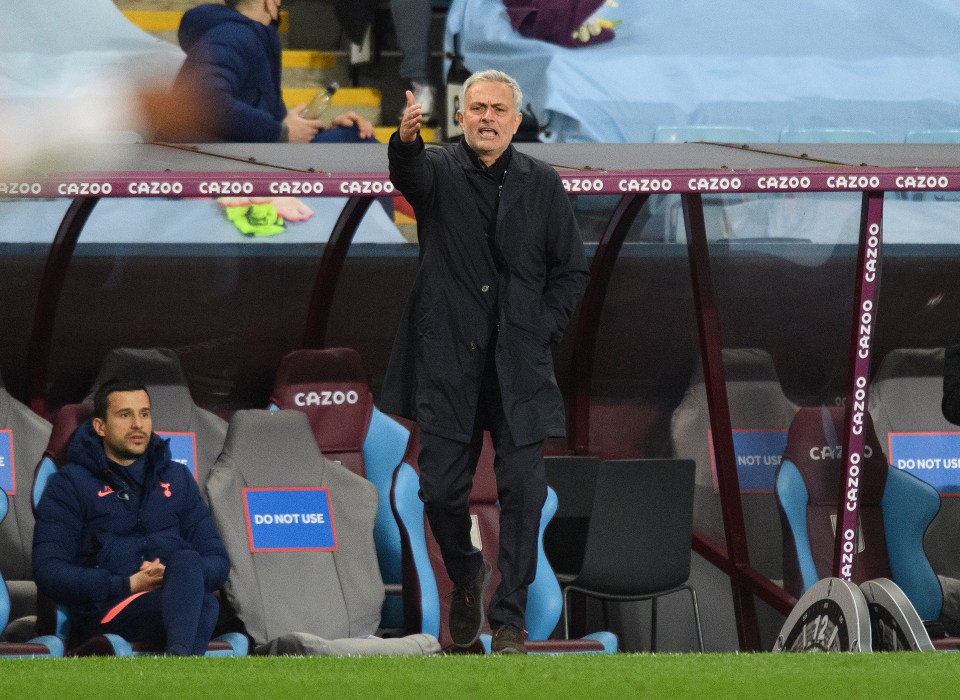 Mourinho leaves Spurs ahead of the Carabao Cup final this weekend