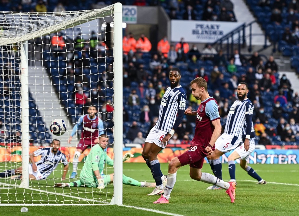 Tomas Soucek underlines his superb season in the West Ham midfield with this equaliser