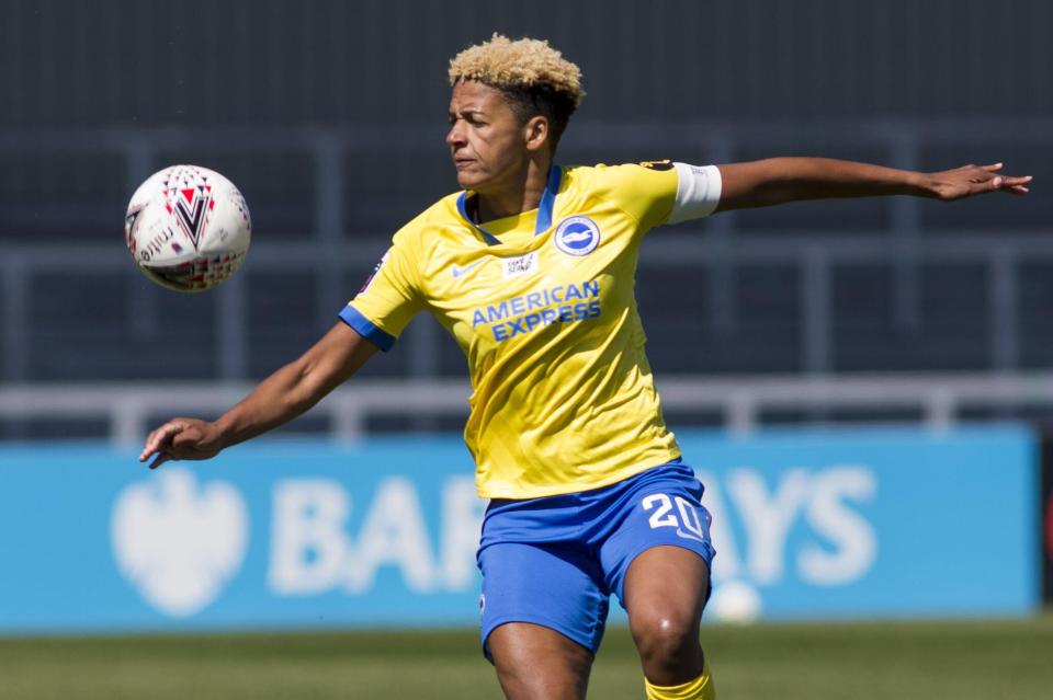 Victoria Williams and her Seagulls team-mates hope to pick up their  first WSL win against Reading