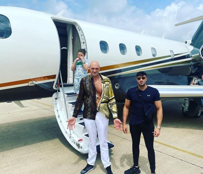 Tyson Fury sent out a classy message to Billy Joe Saunders as he flew back on a private jet